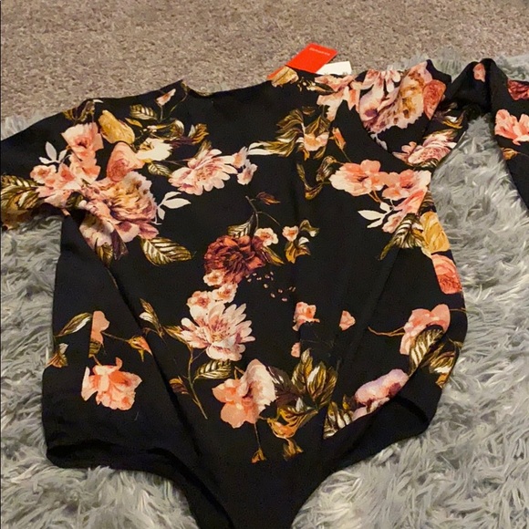 Floral print bodysuit. - Picture 4 of 4